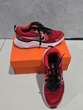 Nike Boys Kids Shoes Size 3.5, Red/ White/ Black